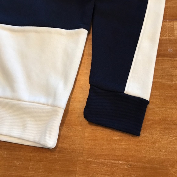 FILA Crewneck Colorblock Sweatshirt - Picture 3 of 9